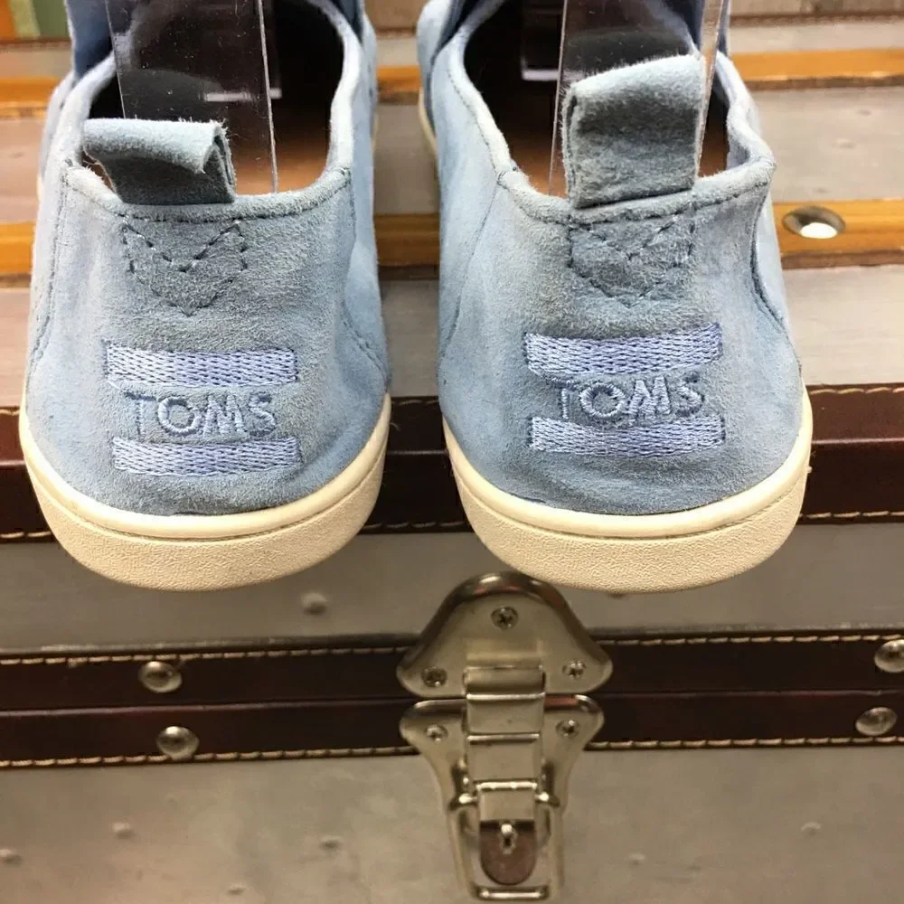 Toms flat women